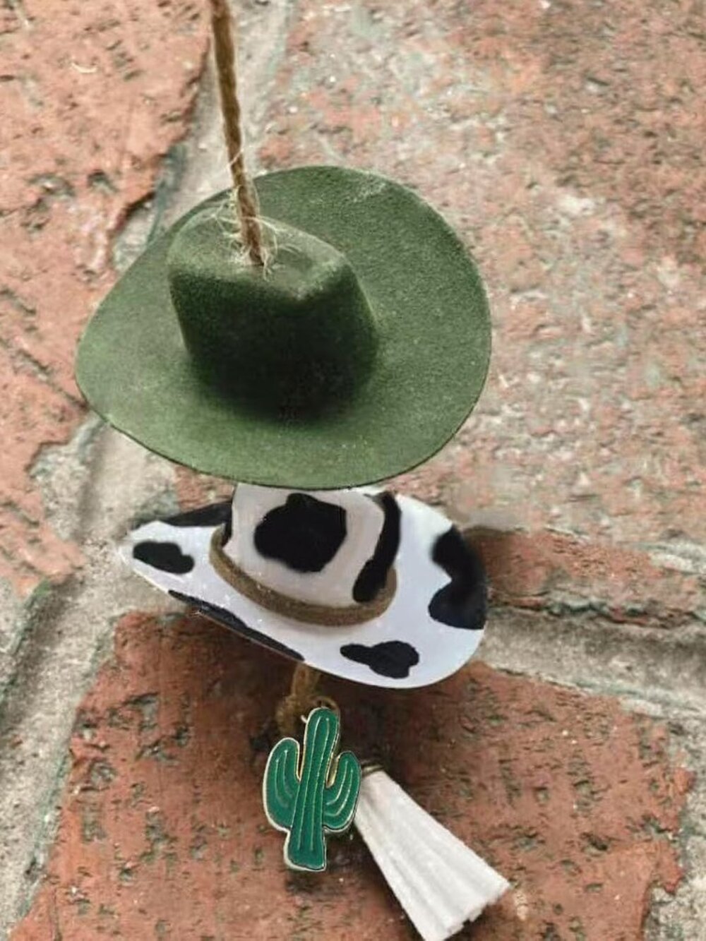 Cowboy Hat Car Charm,Cow Print Decor Rear View Mirror Hanging Accessories
